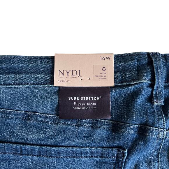 NYDJ Ami Skinny Jeans Size 16W NWT Dark Wash Lift Tuck Technology - Picture 4 of 7